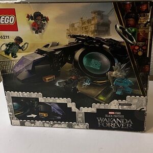 LEGO Black Panther Wakanda Forever Set with Black and Purple Elements